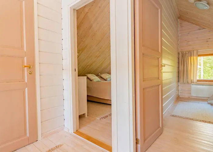 Patalaiska With Private Willa *