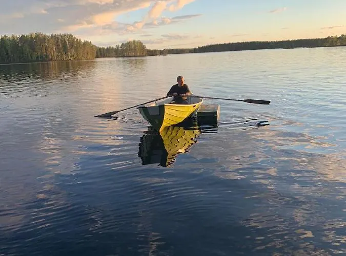 Willa Patalaiska With Private *